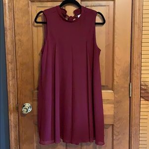 maroon sleeveless dress